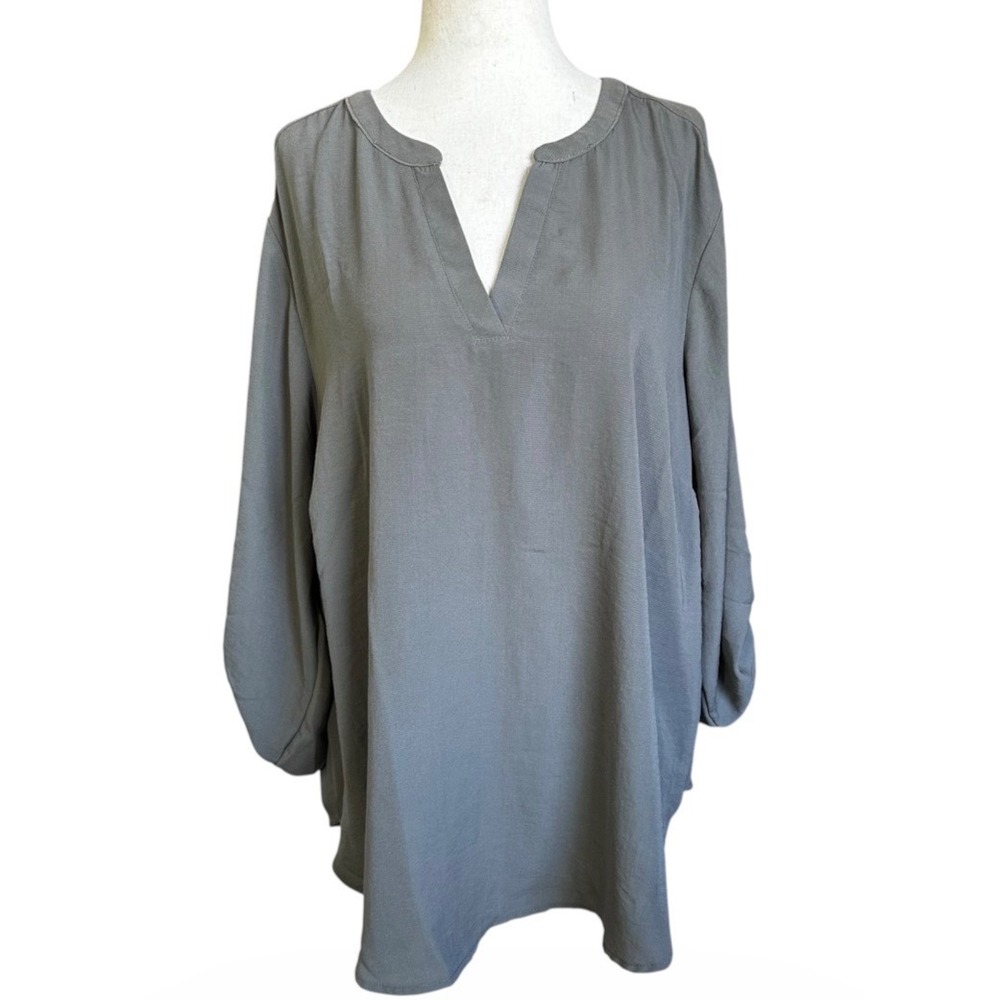 Maurices Womens 1X Olive Gray Roll Tab Sleeve Split Neck Tunic Blouse | 0200
